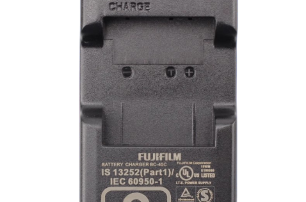 FUJIFILM Rechargeable li-ion battery  NP-45S charger BC-45C