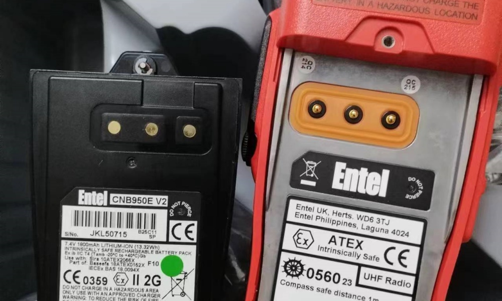 Entel DT885FF UHF Radio Atex Intrinsicaly safe CNB950E V2 Ex lithium battery