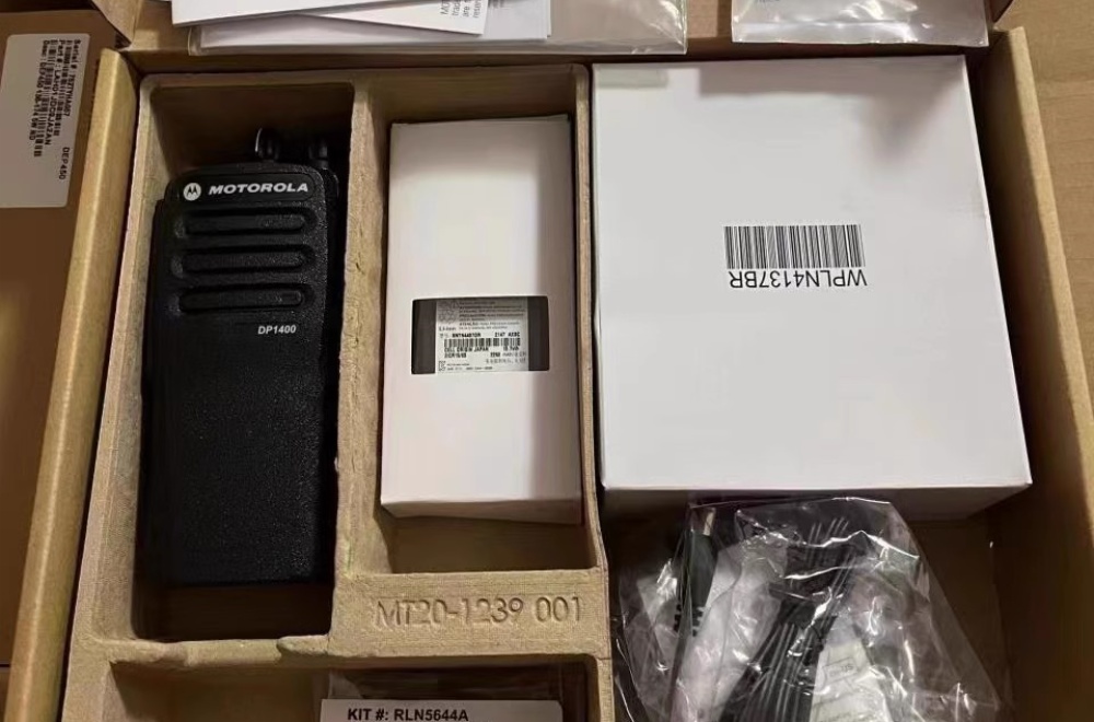 MOTOROLA XIR P3688 DP1400 DEP450 CP200D UHF/VHF Two way radio Walkie talkie