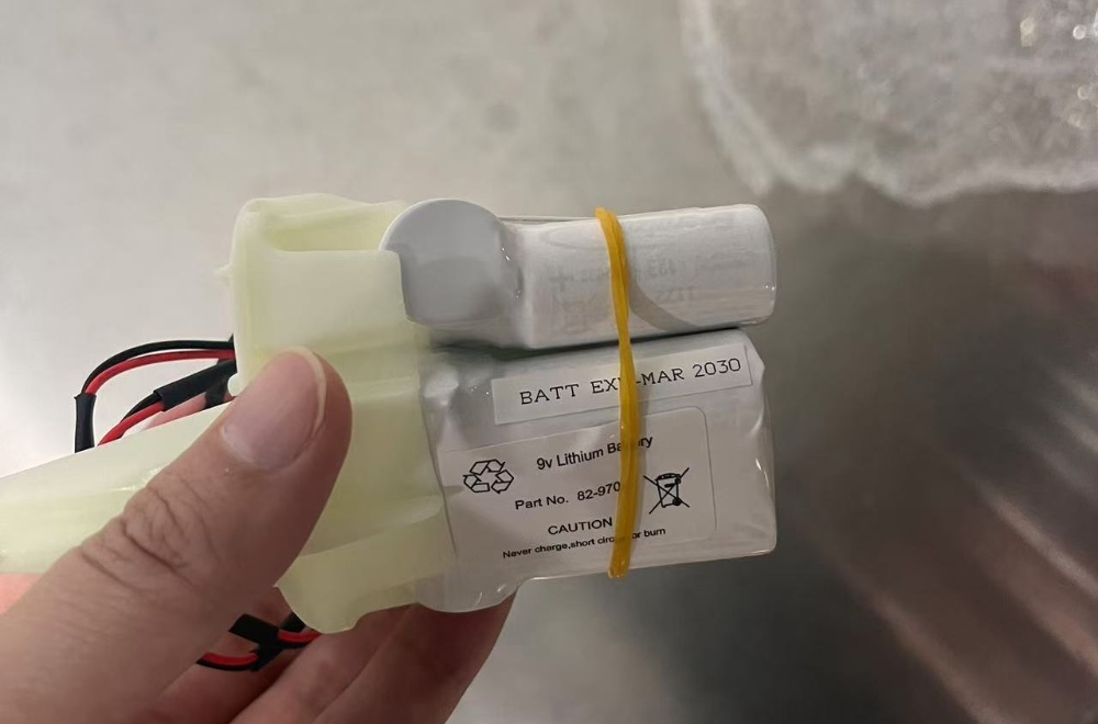 Mcmurdo E5 EPIRB battery 9V lithium battery  part no. 82-970A