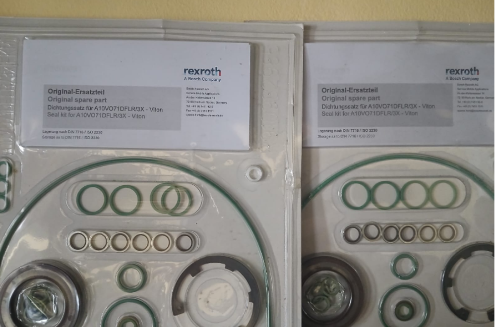 Rexroth A Bosch company  spare part A10VO71DFLR/3X-Viton Seal kit for A10VO71DFLR/3X